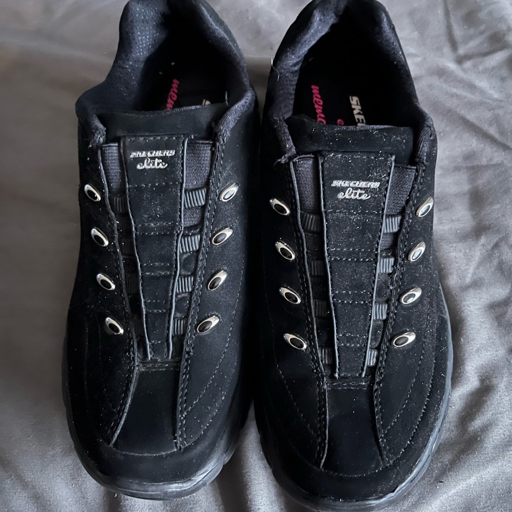 Skechers Elite Yoga Mat black slip on sneakers size 7